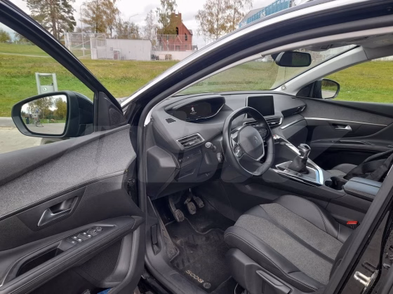 Peugeot 5008 (8)