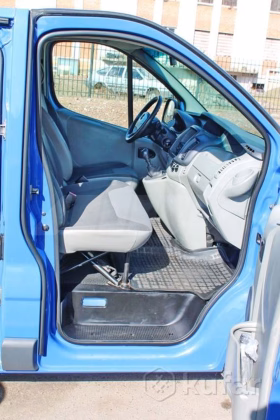Opel Vivaro (4)