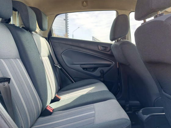 Ford Fiesta (11)