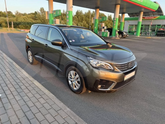 Peugeot 5008 (1)
