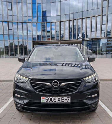 Opel Grandland X (1)
