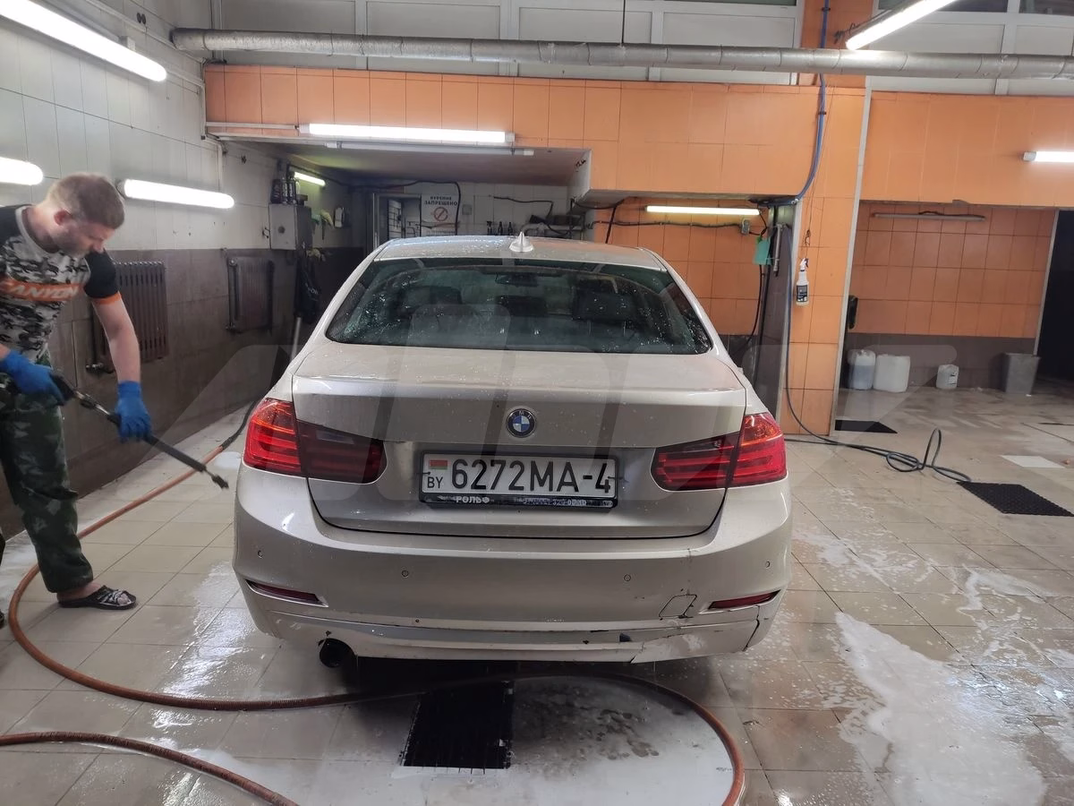 BMW 320