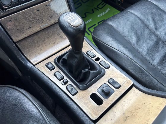 Mercedes-Benz E 220 (12)