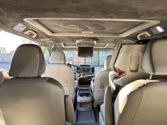 Toyota Sienna (4)