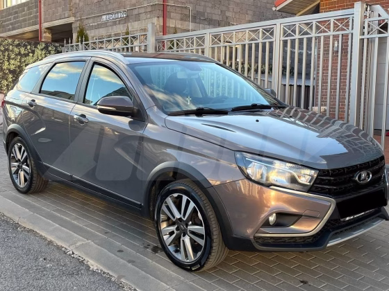 Lada Vesta