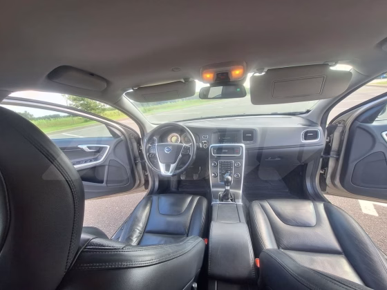 Volvo V60 (1)