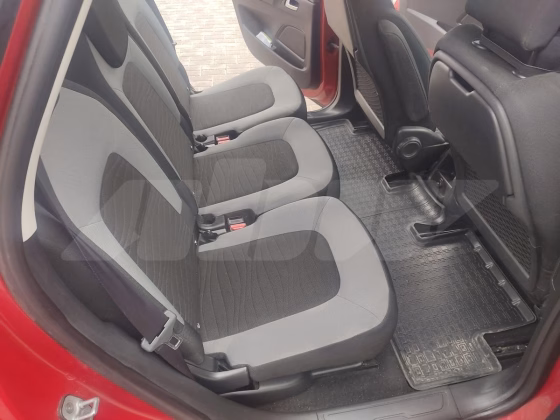 Citroën C4 Picasso (8)