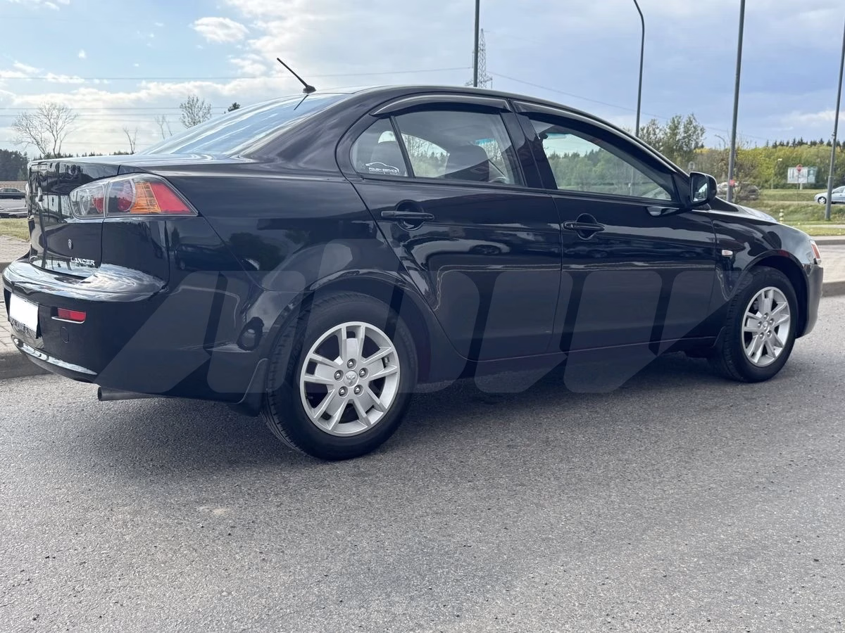 Mitsubishi Lancer