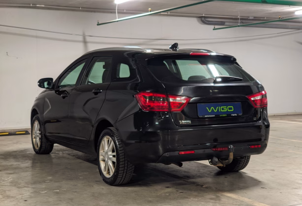 Lada Vesta (4)