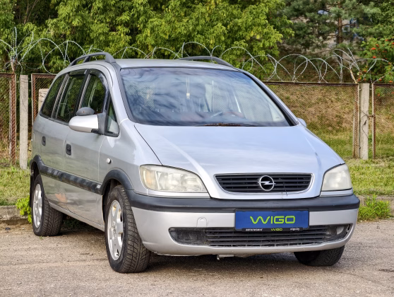 Opel Zafira (1)
