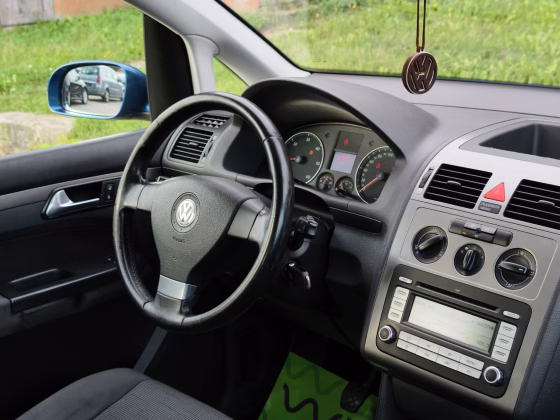 Volkswagen Touran (14)