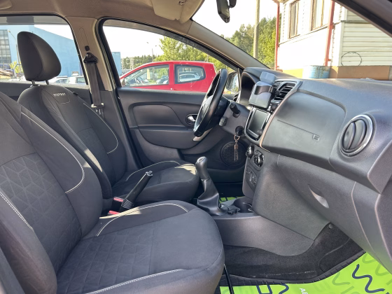 Renault Logan (12)