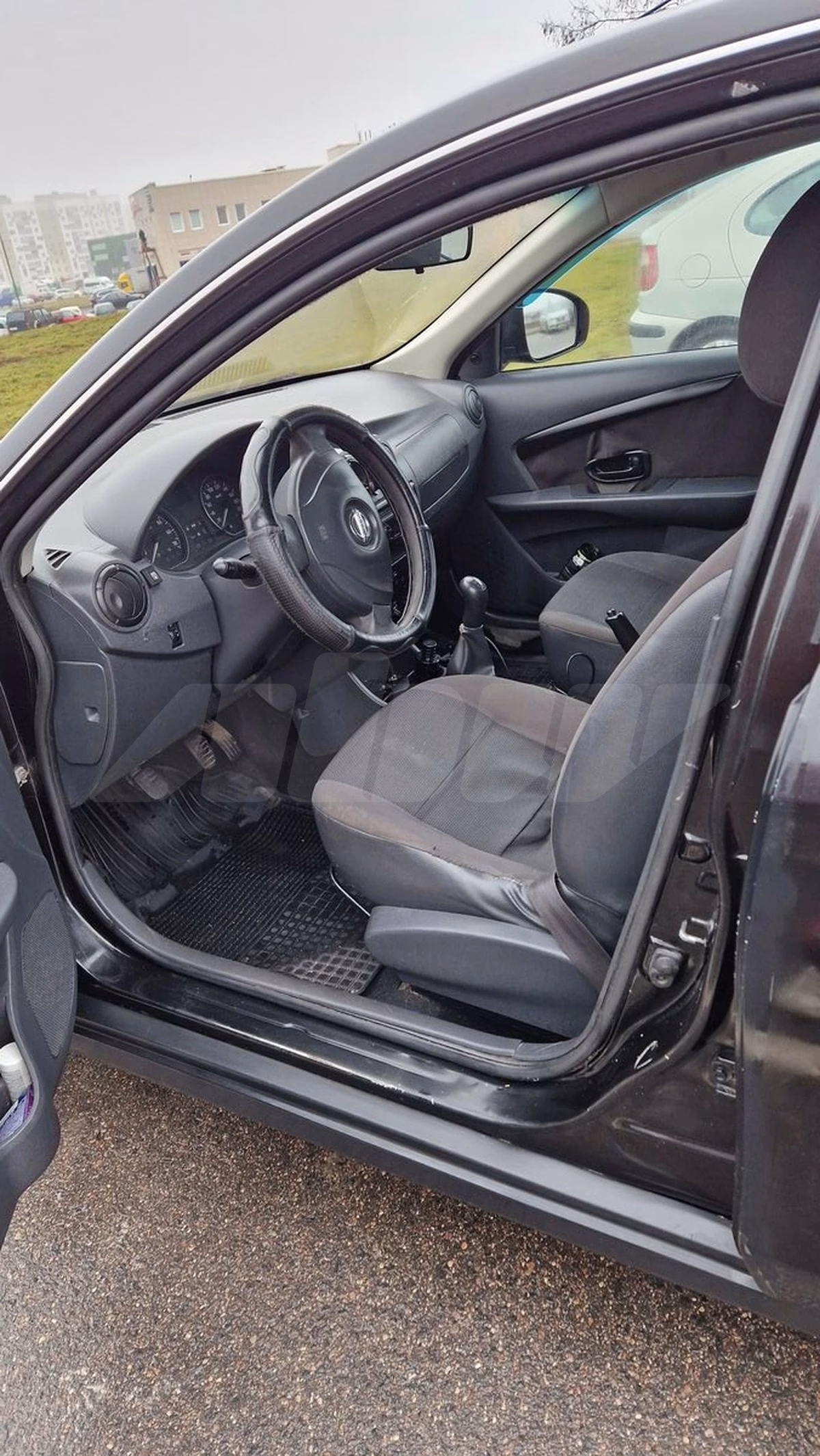 Nissan Almera