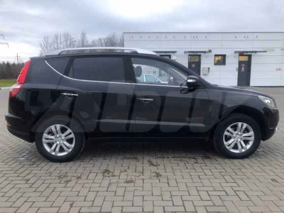 Geely Emgrand X7 (5)
