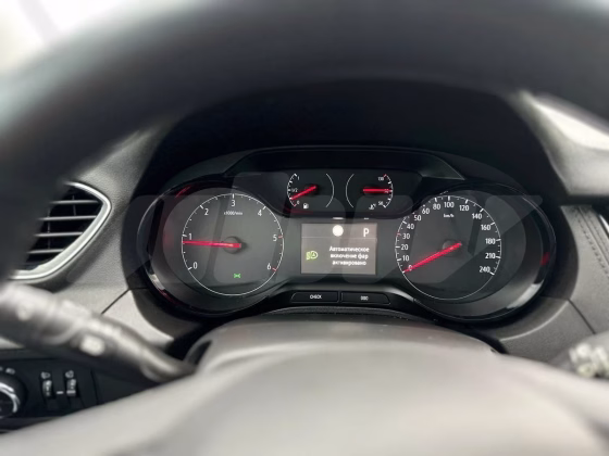 Opel Grandland X (4)