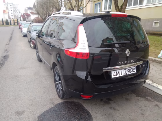 Renault Scenic (9)