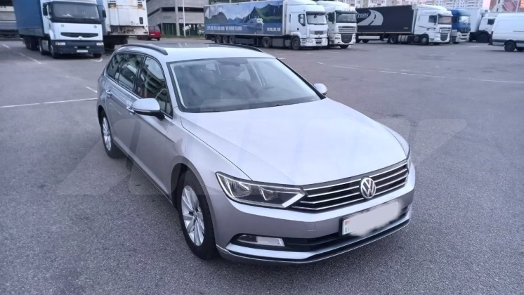 Volkswagen Passat (1)