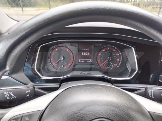 Volkswagen Jetta (8)