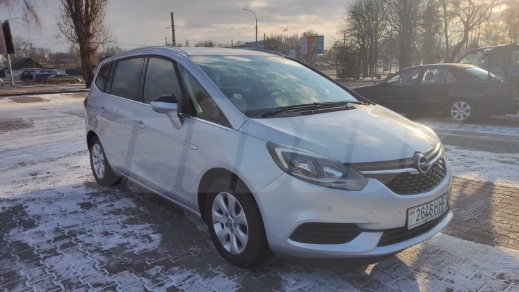 Opel Zafira (6)