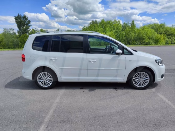 Volkswagen Touran (3)