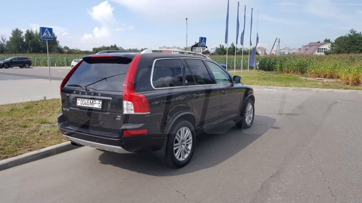 Volvo XC90 (11)