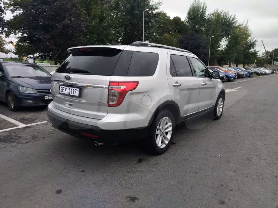 Ford Explorer (5)