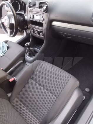 Volkswagen Golf (1)