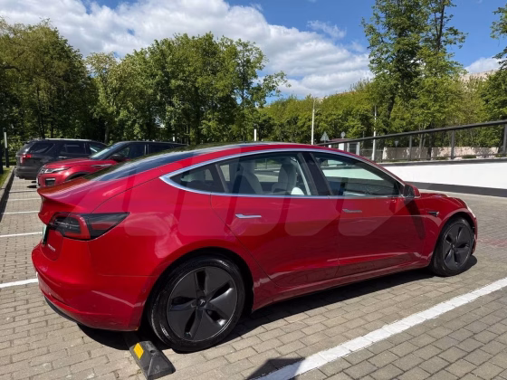 Tesla Model 3 (5)
