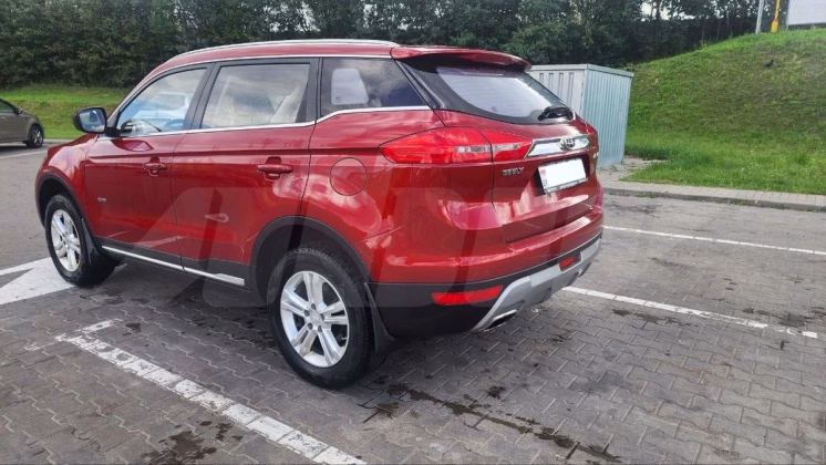 Geely Atlas (2)
