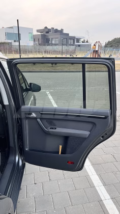 Volkswagen Touran (6)