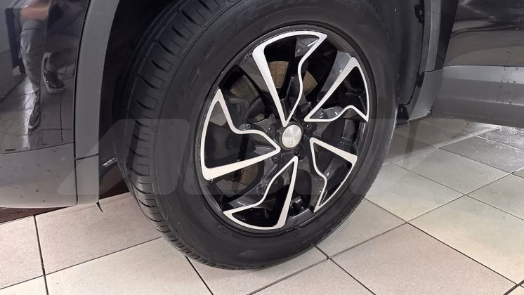 Volkswagen Tiguan (11)