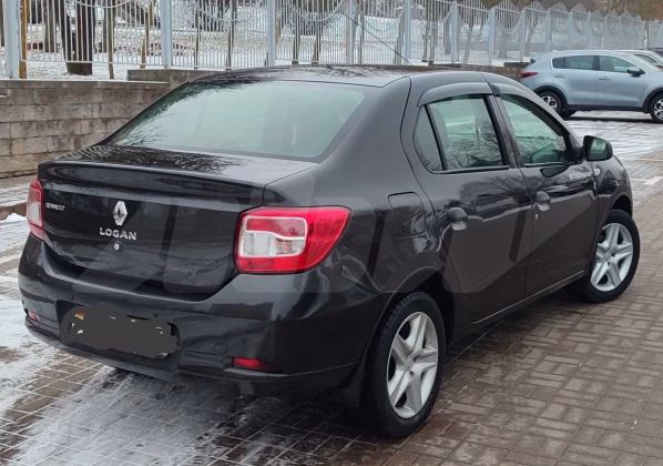 Renault Logan (1)