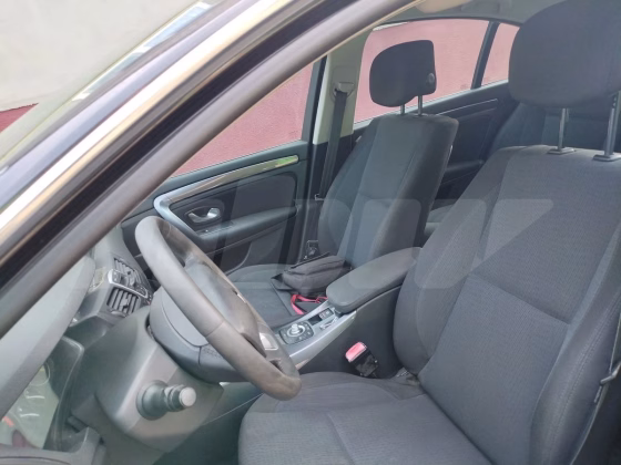 Renault Laguna (4)