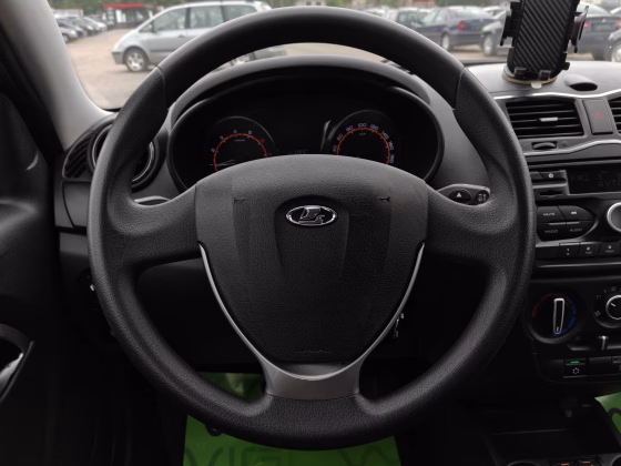 Lada Granta (15)