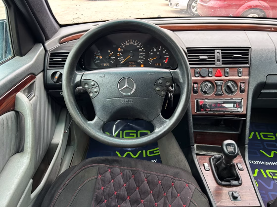 Mercedes-Benz C 230 (13)