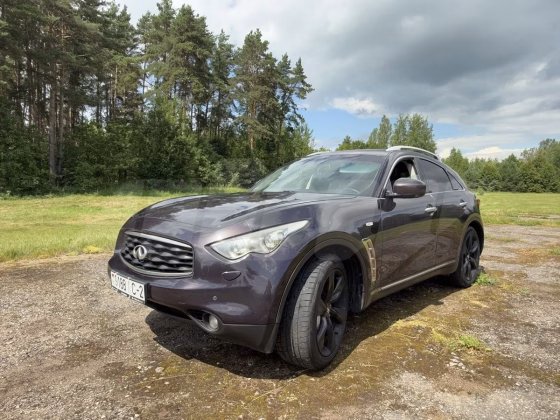 Infiniti FX (3)