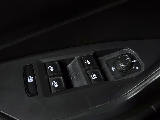 Volkswagen Jetta (19)