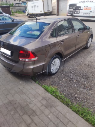 Volkswagen Polo (4)
