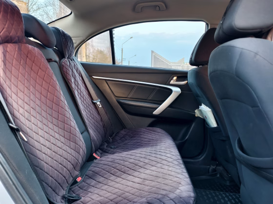 Geely Emgrand X7 (11)