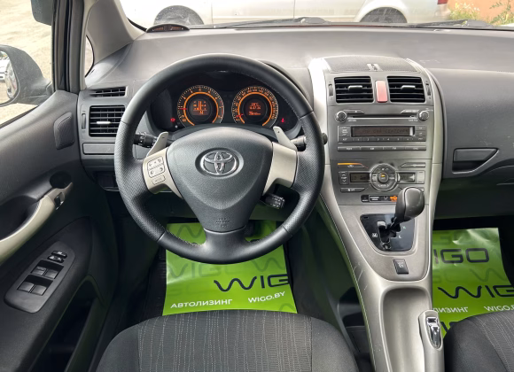 Toyota Auris (13)