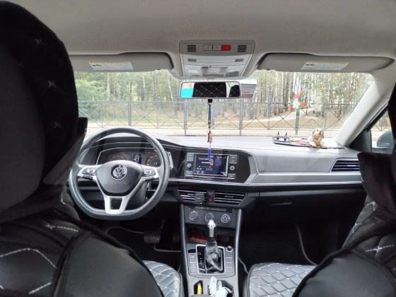 Volkswagen Jetta (6)