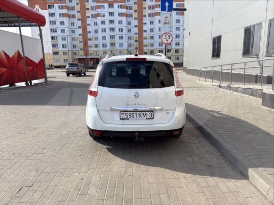 Renault Scenic (3)
