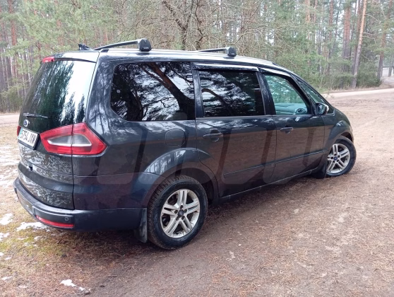 Ford Galaxy (3)