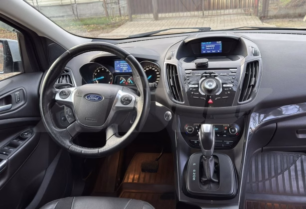 Ford Kuga (12)