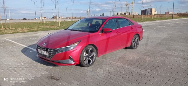 Hyundai Elantra (1)