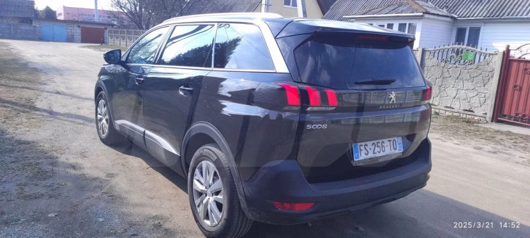 Peugeot 5008 (2)