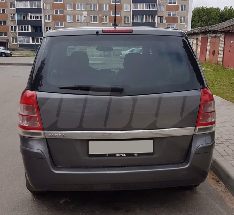 Opel Zafira (5)