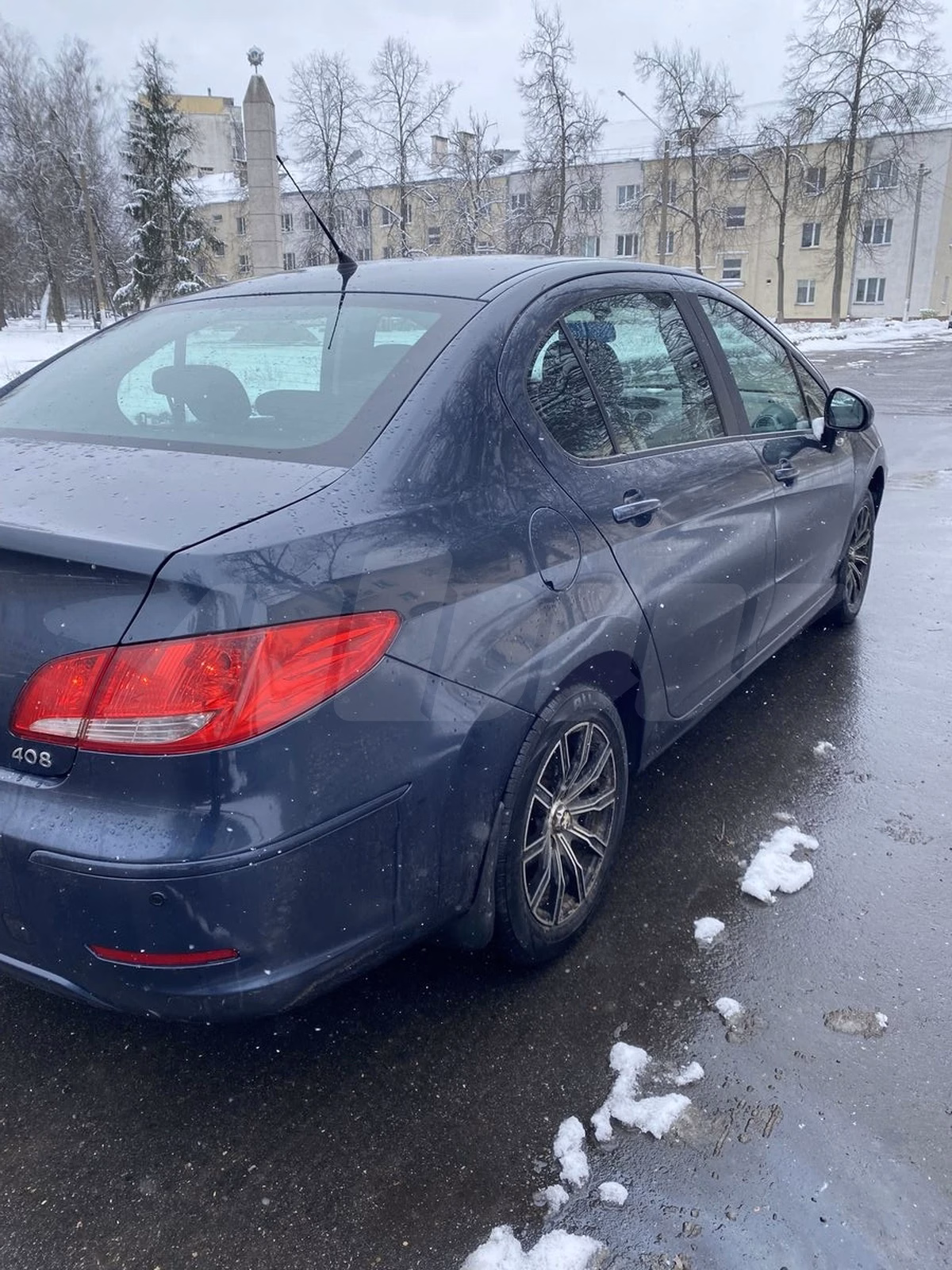 Peugeot 408