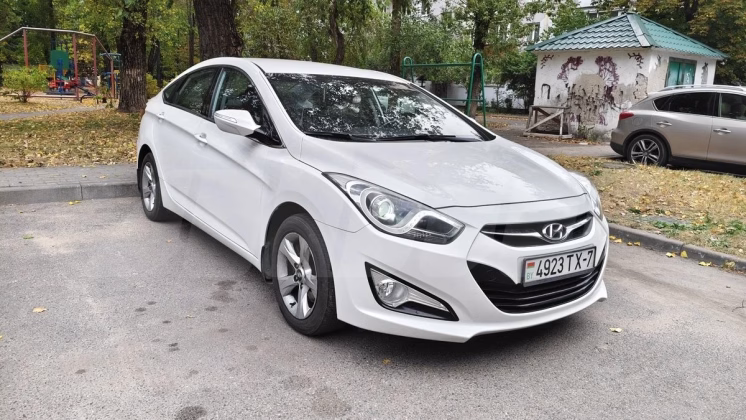 Hyundai I40 (2)