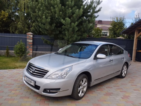 Nissan Teana (1)
